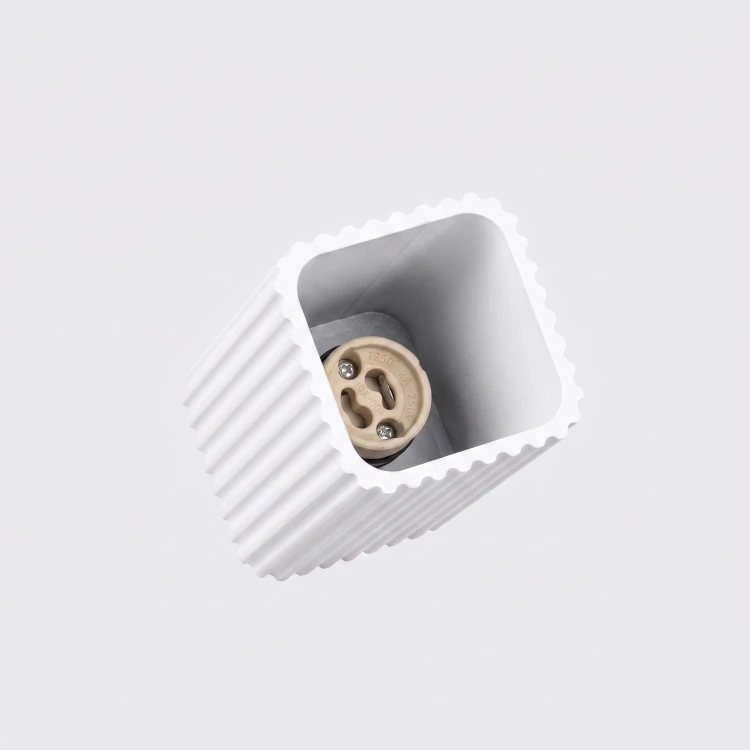 e78624689c750f46ff4ba3431a0f6e68